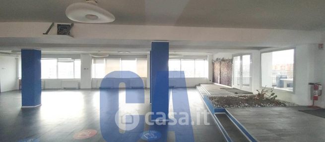 Ufficio in commerciale in Viale Monza