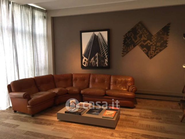 Ufficio in commerciale in Via Felice Cavallotti 83