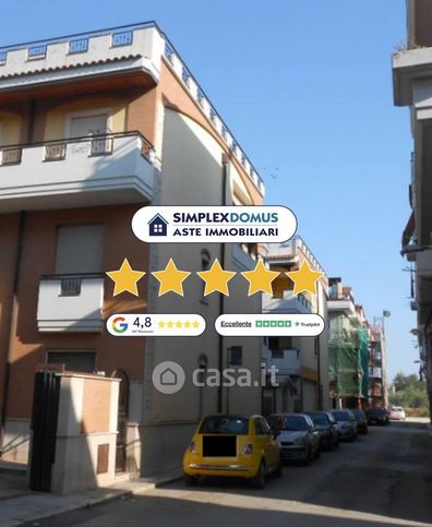 Appartamento in residenziale in Via Deliceto