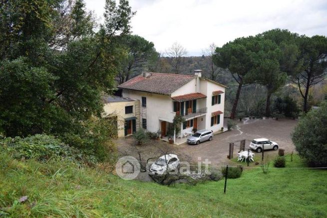 Rustico/casale in residenziale in Via Livornese 795