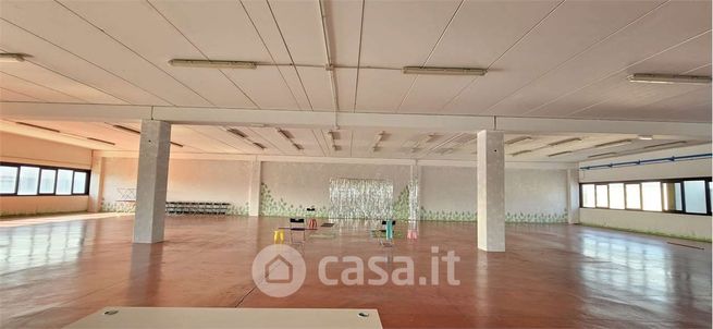 Capannone in commerciale in Via Ravennate