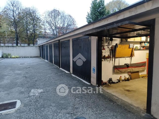 Garage/posto auto in residenziale in Via dei Braschi 3