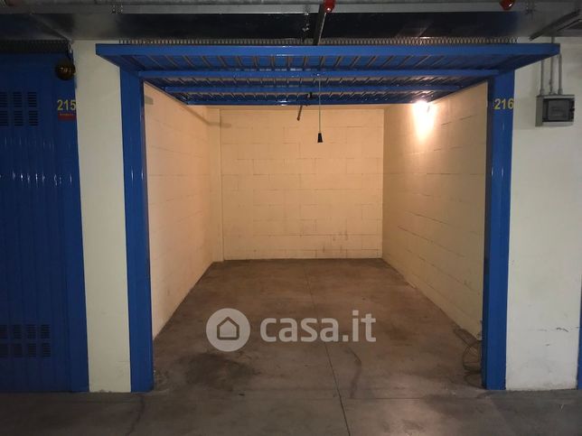 Box/posto auto in residenziale in Via Claudio Monteverdi 22