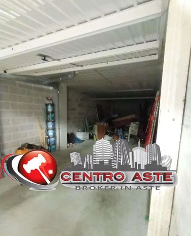 Box/posto auto in residenziale in Viale XXIV Maggio