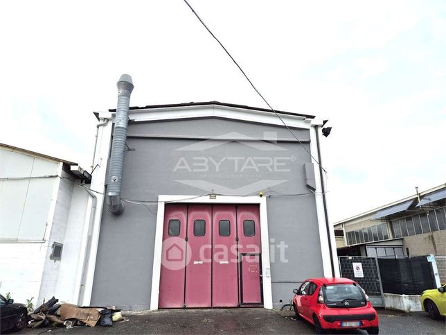 Capannone in commerciale in Strada Torino 49