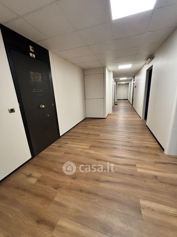Ufficio in commerciale in Centro Direzionale Isola G1