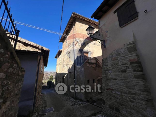 Casa bi/trifamiliare in residenziale in Via del Teatro 10