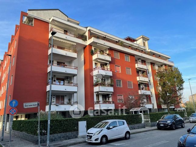 Appartamento in residenziale in Via Monsignore Leone Ossola 1