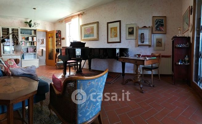 Villetta a schiera in residenziale in Via del pino