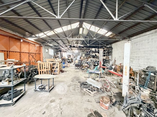 Capannone in commerciale in Tangenziale Nord di Torino 159