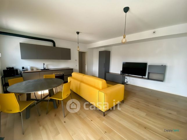 Appartamento in residenziale in Via Luciano