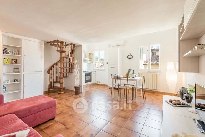 Appartamento in residenziale in Via di Camaldoli 17