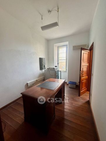 Ufficio in commerciale in Corso Giovanni Pascoli