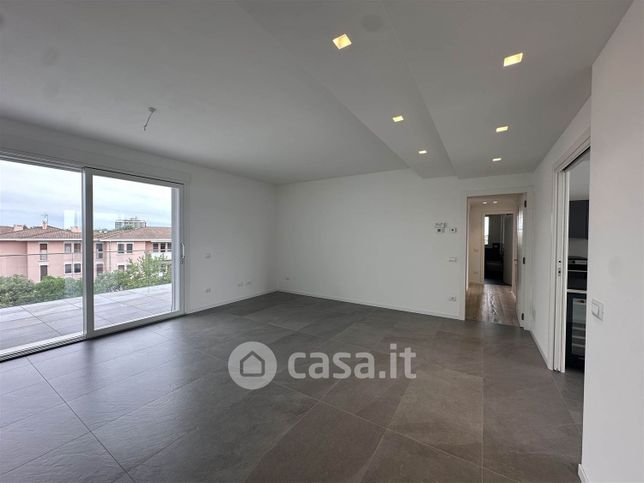 Attico/mansarda in residenziale in Via San Mauro 23