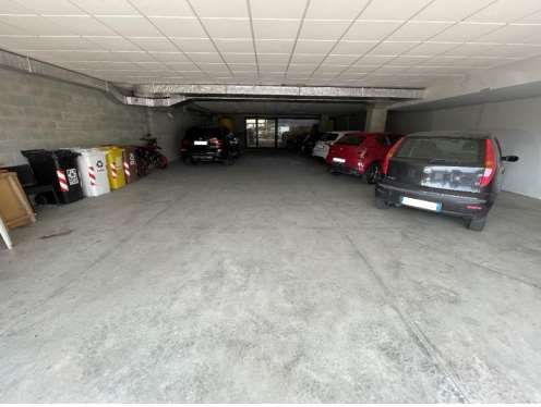 Garage/posto auto in residenziale in Via Circonvallazione 31