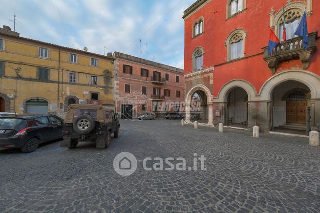 Appartamento in residenziale in Piazza Cesare Leonelli