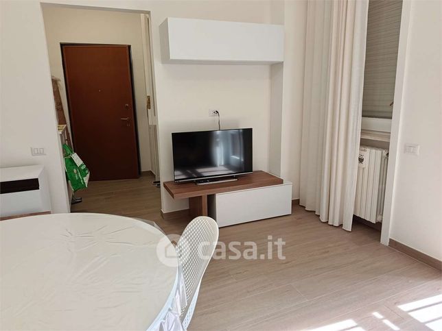 Appartamento in residenziale in Via Pietro Vincenti 12