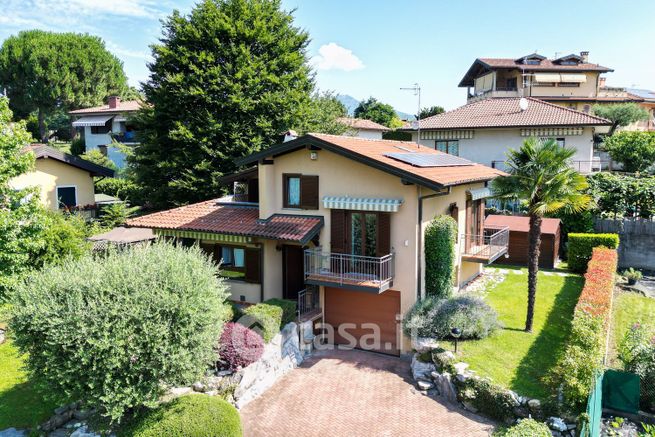Villa in residenziale in Via Monte Grappa 8