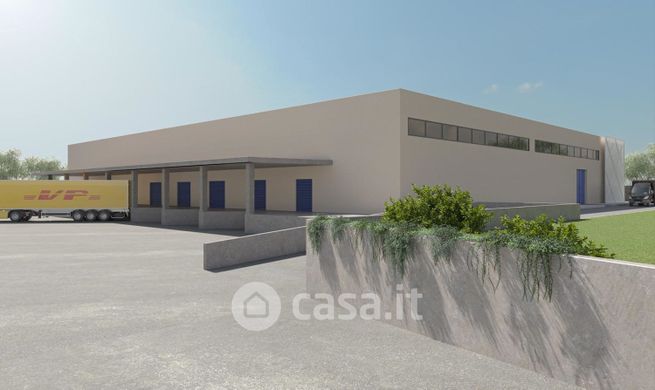 Capannone in commerciale in Via dei Gerani