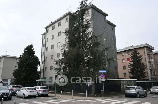 Box/posto auto in residenziale in Viale Palmiro Togliatti