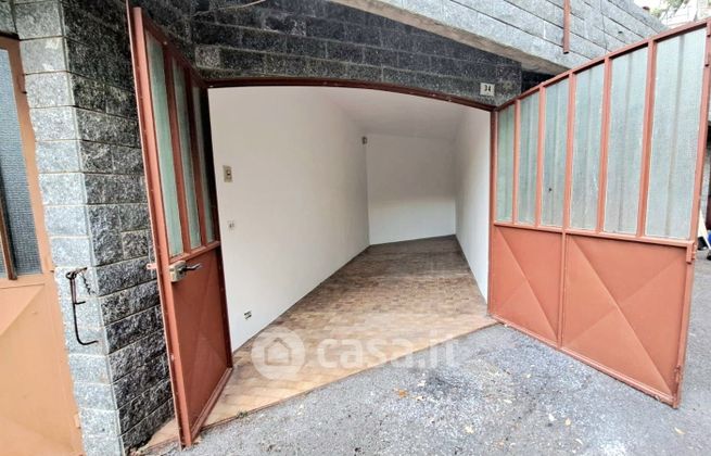 Box/posto auto in residenziale in Regione Valbona 13