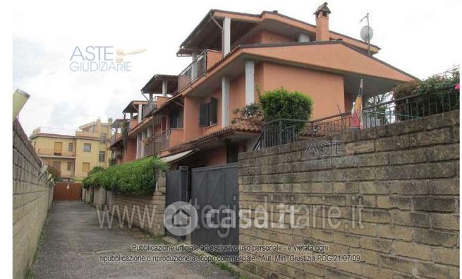 Villetta a schiera in residenziale in Via Guido Donegani 180