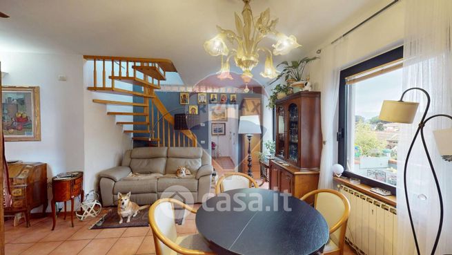 Casa indipendente in residenziale in