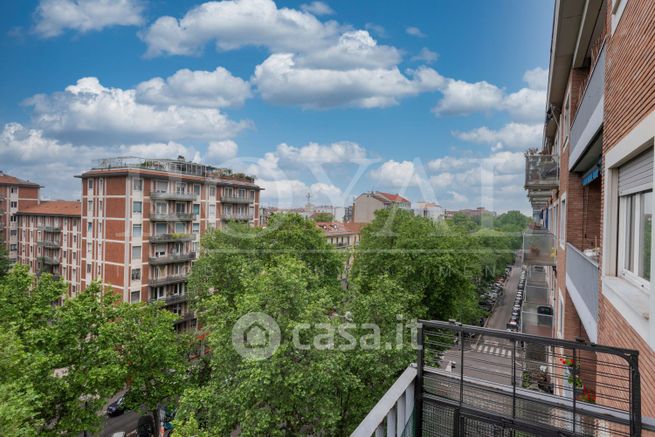 Appartamento in residenziale in Viale Campania 30