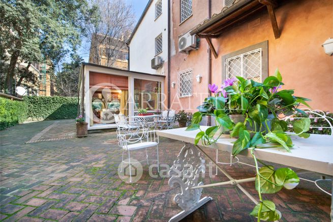 Appartamento in residenziale in Via di Villa Sacchetti