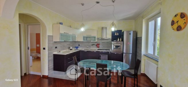 Casa bi/trifamiliare in residenziale in Via G. Daveggio 22