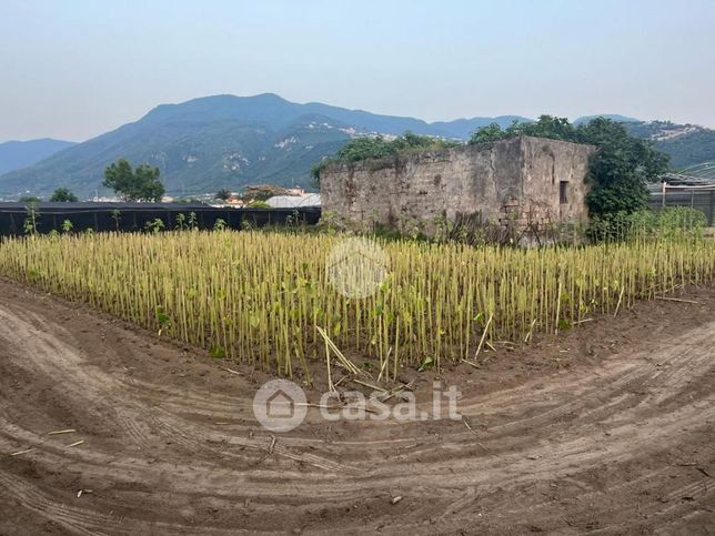 Casa indipendente in residenziale in 