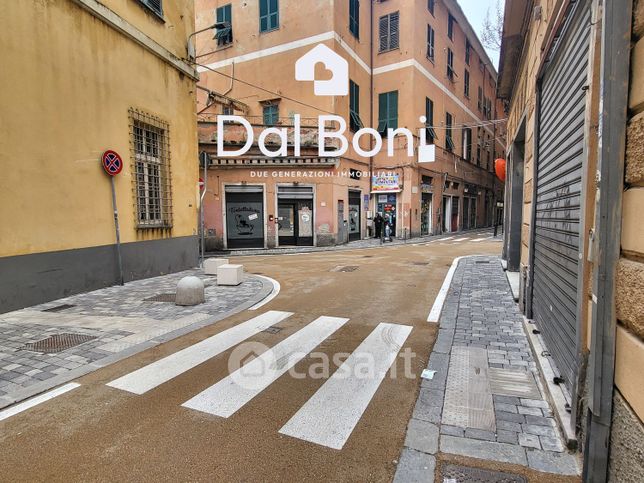 Negozio/locale commerciale in commerciale in Via della Cella 80 R