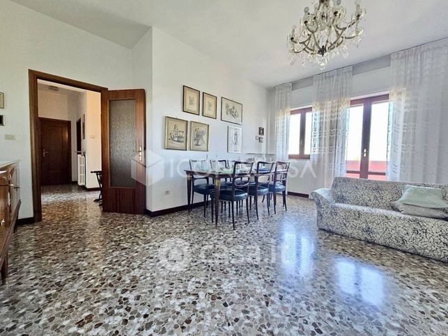 Appartamento in residenziale in Via Corrado Salvemini Educatore 3C