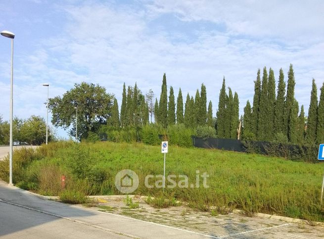 Terreno agricolo in commerciale in Via Giuseppe Garibaldi