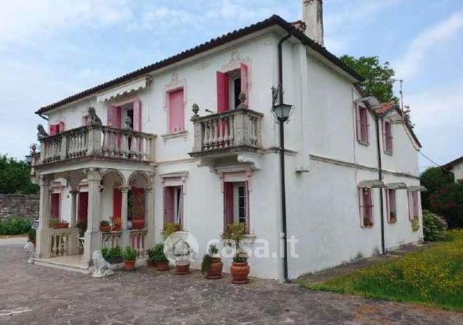 Casa indipendente in residenziale in Via Dartora