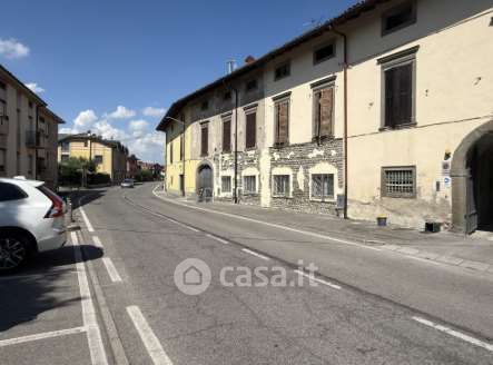 Appartamento in residenziale in Via Francesco Mazza