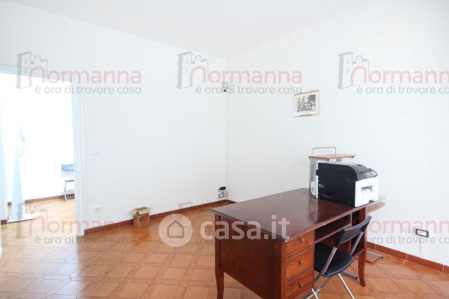 Ufficio in commerciale in Piazza Marconi
