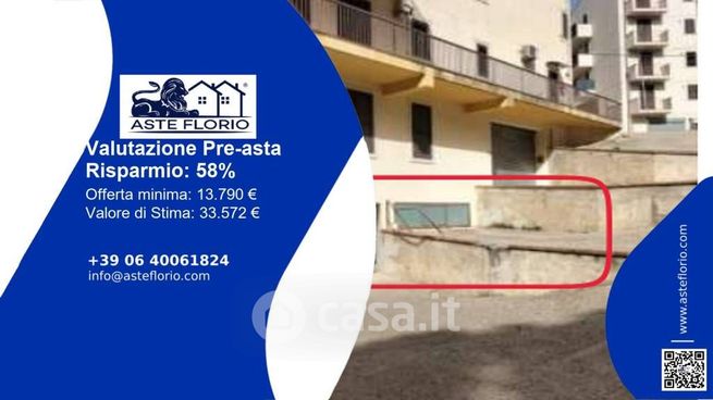 Box/posto auto in residenziale in Via Modica Sorda