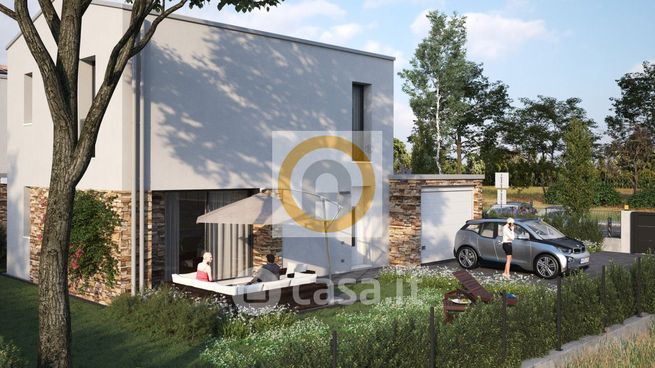 Casa indipendente in residenziale in