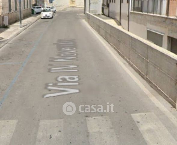 Box/posto auto in residenziale in Via IV Novembre