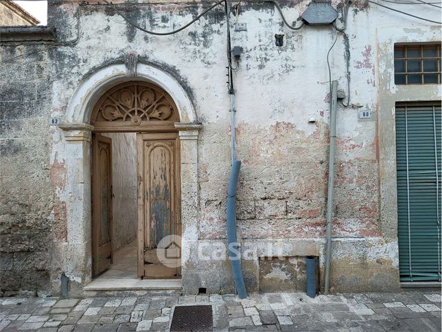 Casa indipendente in residenziale in Via Salentina 62