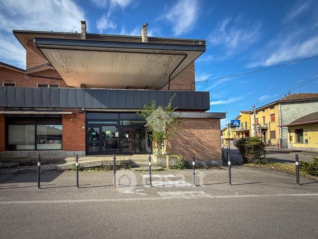 Ufficio in commerciale in Via Montegrappa 104