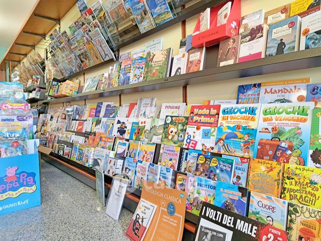 Attivitã /licenza (con o senza mura) in commerciale in
