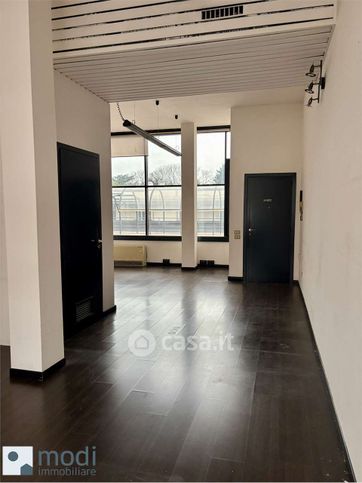 Ufficio in commerciale in Viale Alcide De Gasperi 56 B