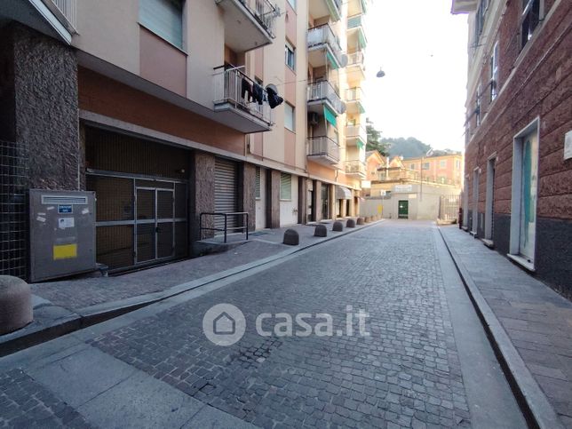 Box/posto auto in residenziale in Via Carlo Stuparich