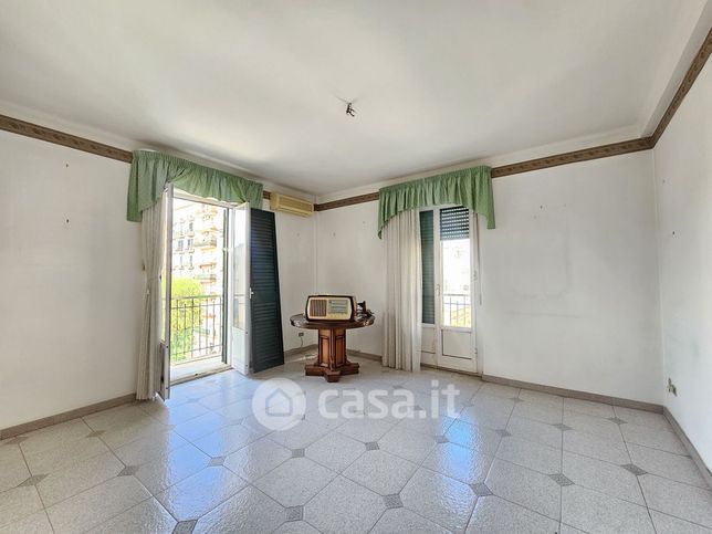 Appartamento in residenziale in Via Aristosseno 7