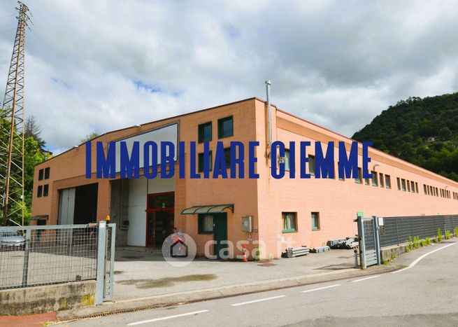 Capannone in commerciale in Via Cava di Sopra 18