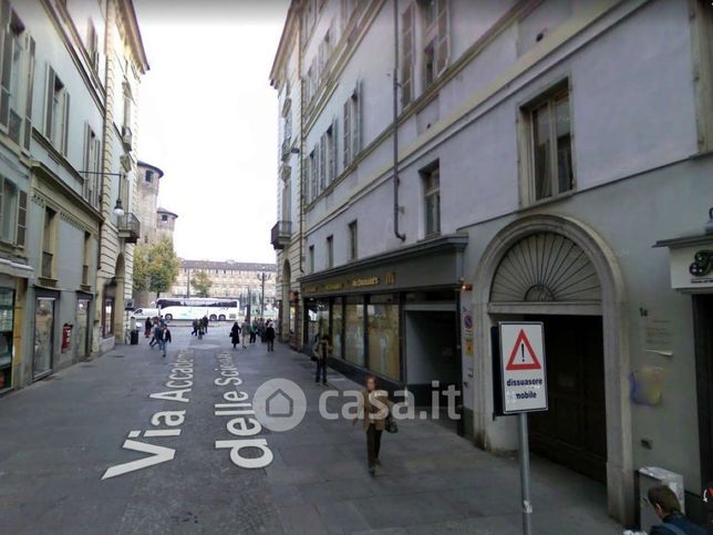 Garage/posto auto in residenziale in Via Accademia delle Scienze