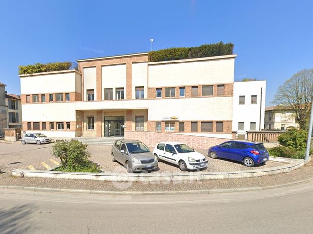 Ufficio in commerciale in Via Giuseppe Torricella 9