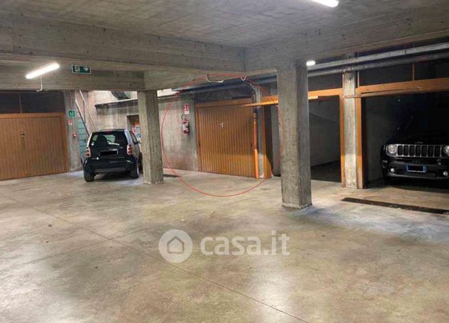 Garage/posto auto in residenziale in Via Trieste